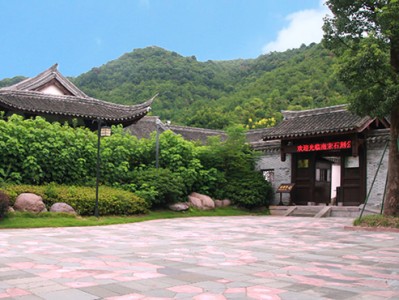 古建筑施工精湛工艺呈现：匠心筑就经典